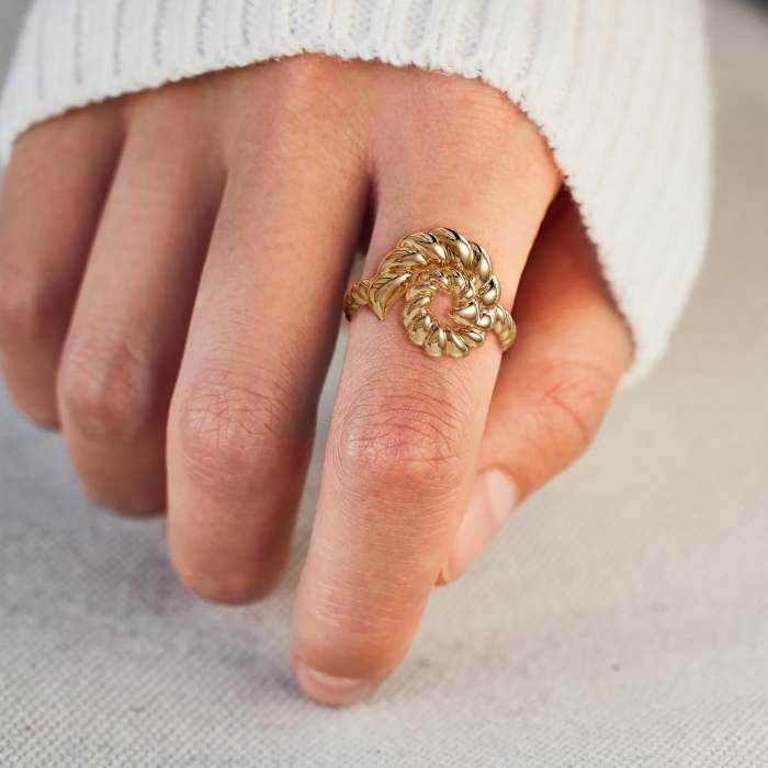 Gold Conch Rope Ring