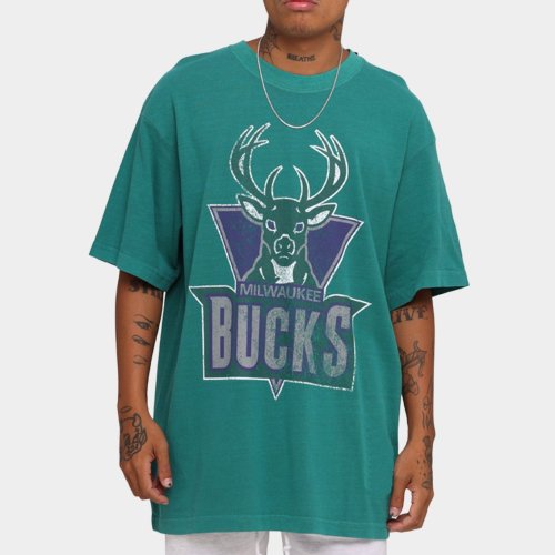Milwaukee Bucks Unisex Oversized Logo Vintage T-Shirt (#U83)