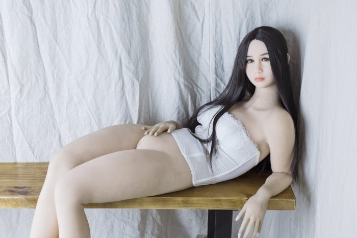Gigi: Beautiful Japanese Sex Doll