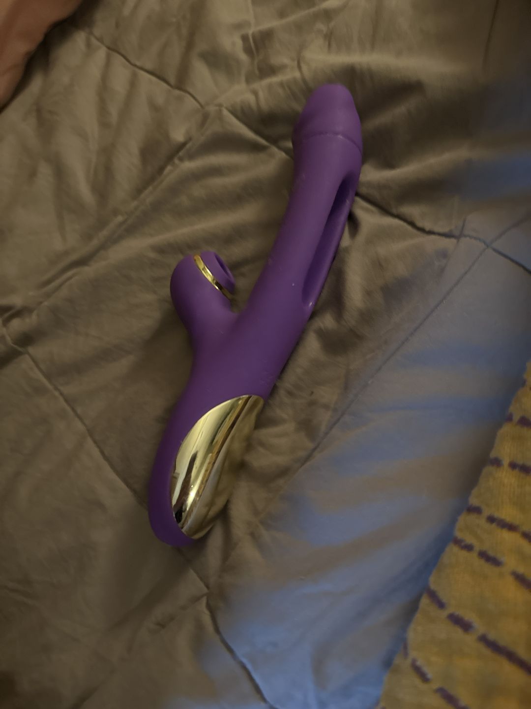 Clit Sucking Finger Tapping G-Spot Vibrator with 7 Vibrating, 7 Tapping & Flapping Patterns photo review