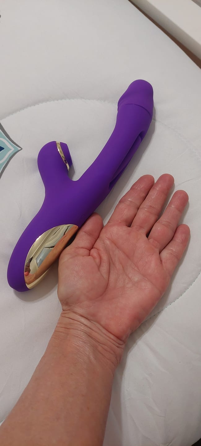 Clit Sucking Finger Tapping G-Spot Vibrator with 7 Vibrating, 7 Tapping & Flapping Patterns photo review
