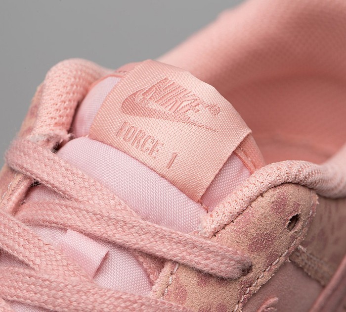 Women Nike Infant Air Force 1 LV8 Trainer | Coral Stardust / Rust Pink