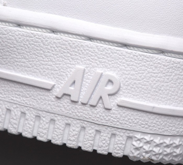 Women Nike Junior Air Force 1 Low Trainer | White