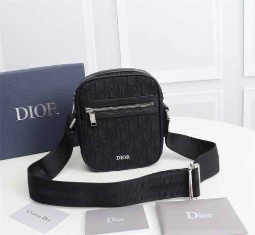 Dior Mens Shoulder Bags 18*14.5*6cm