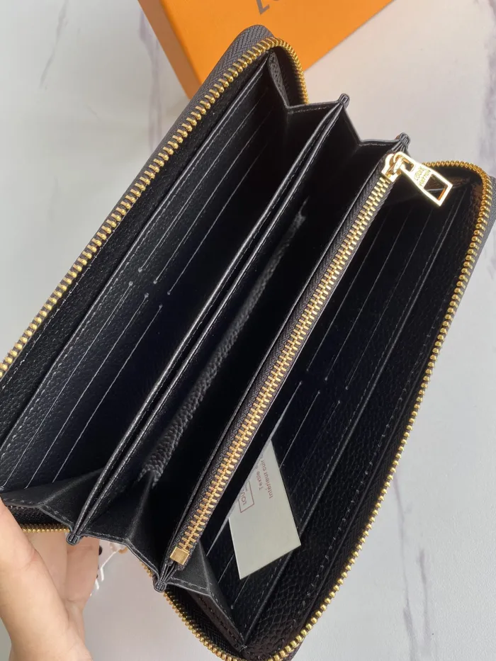 Louis Vuitton Wallet 19*10 cm