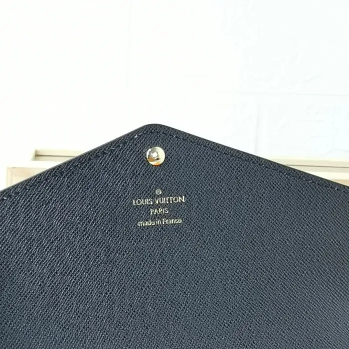 Louis Vuitton Wallet 19*10*2 cm