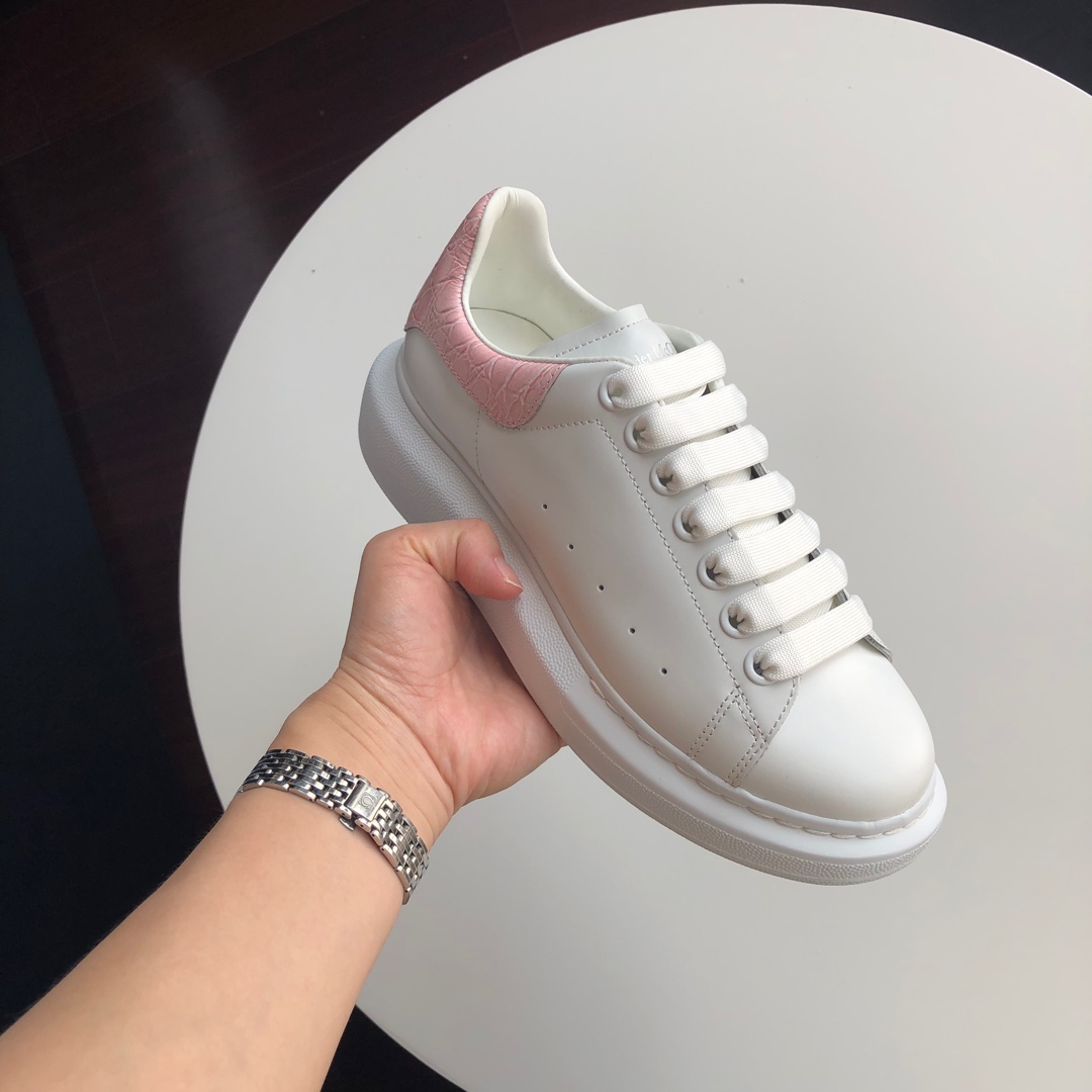 Alexander McQueen - www.1zu1.store