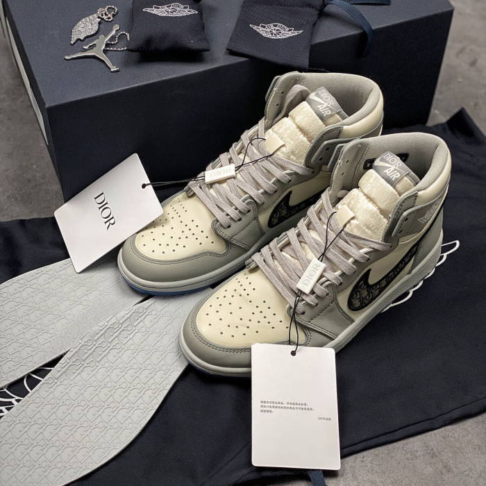 Nike Air Jordan 1 x Dior Sneaker Shoes Gr. 36-46