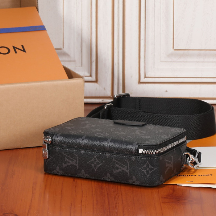 Louis Vuitton M81260 Alpha Wearable Wallet Men Bags Size 18.5*11*6.5cm