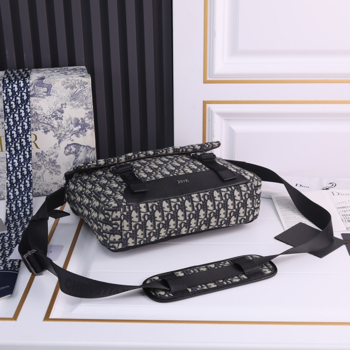Dior Explorer Messenger Bags for Men Size 31*21*8cm