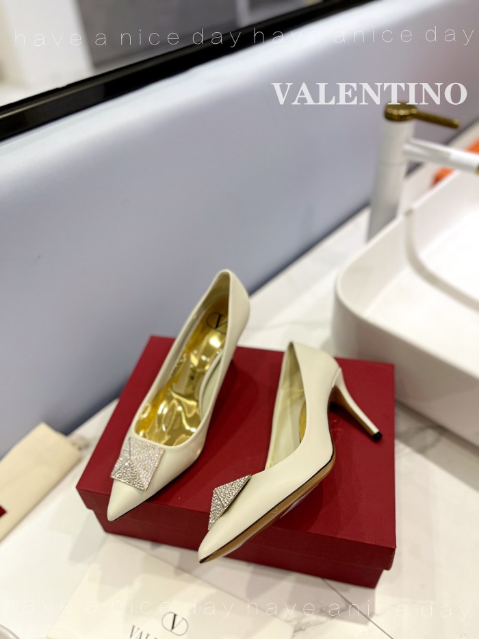 Valentino One Stud Patent Leather Pumps Size 35-41 3-Color
