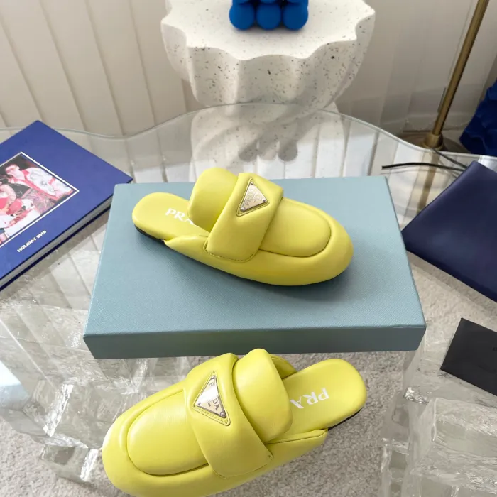 Prada Soft Padded Leather Slippers Size 35-41  4-Color