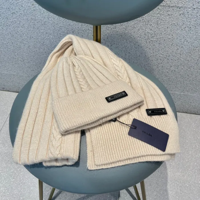 Prada Knitted Hat+Scarf