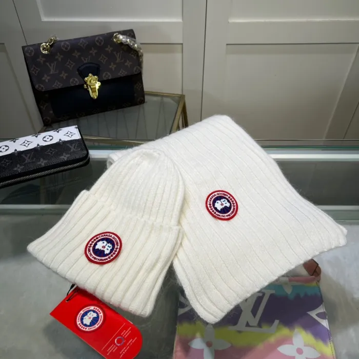 Canada Goose Knitted Hat+Scarf
