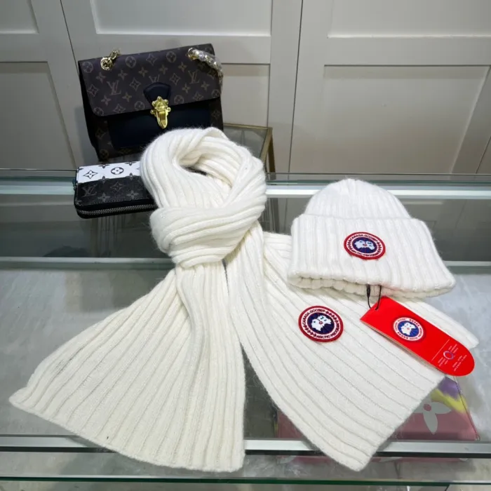 Canada Goose Knitted Hat+Scarf