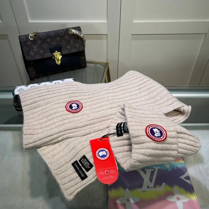 Canada Goose Knitted Hat+Scarf
