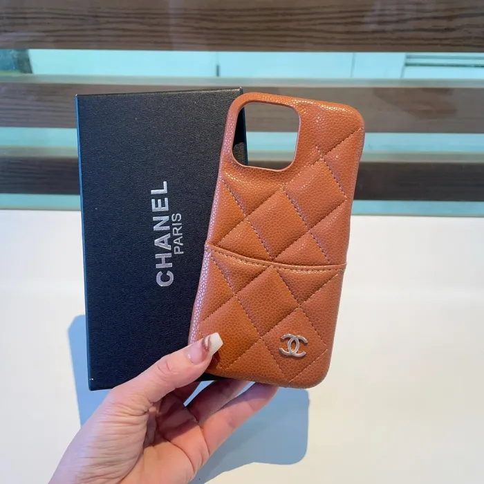 Chanel Phone Case model ：13 - 16 Pro Max