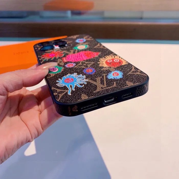 Louis Vuitton Phone Case model ：12 - 16 Pro Max