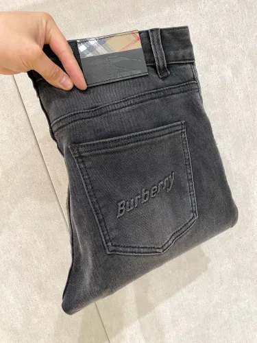 Burberry Jeans Men Size 29-38