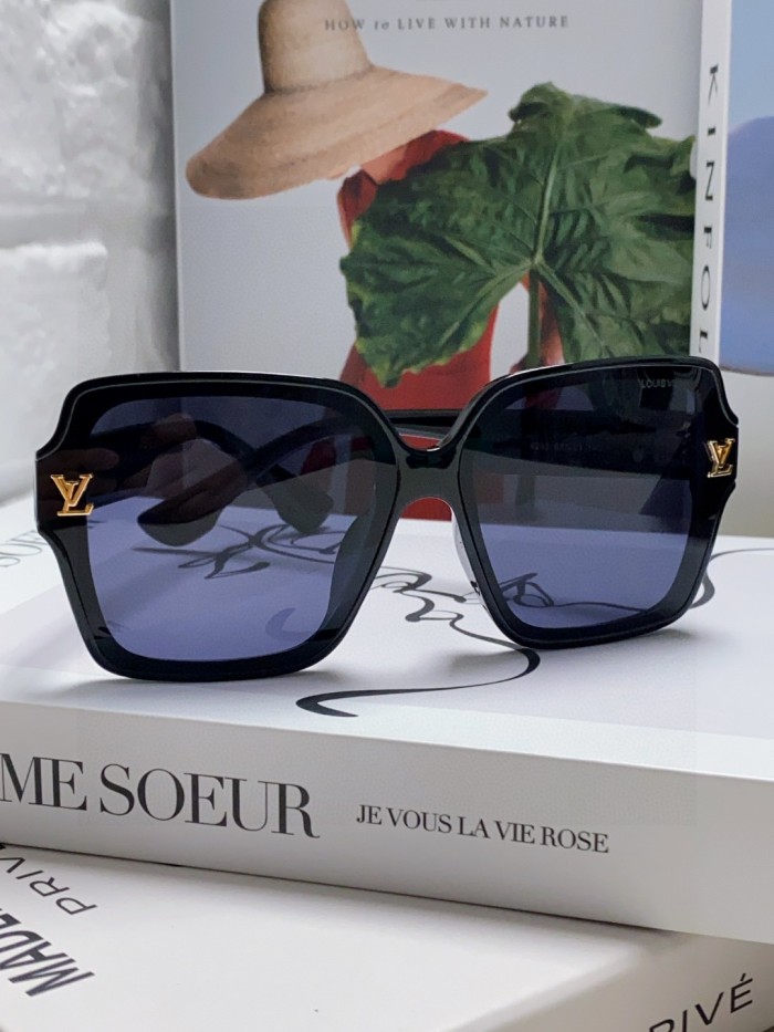 Louis Vuitton Sunglasses 4-Color