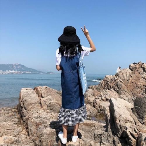 背帶牛仔裙，兩件1422