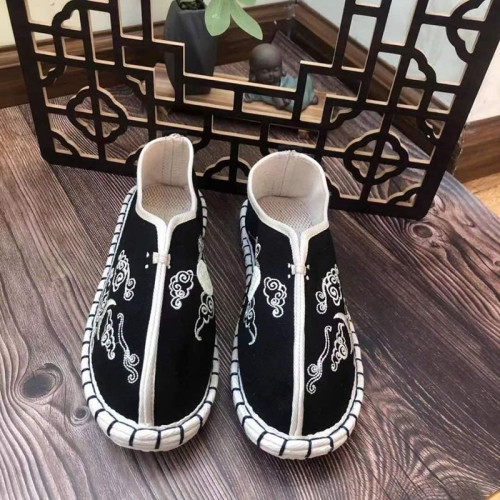 民俗風月夜刺繡圖案布鞋