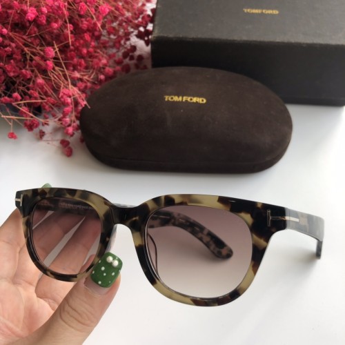 Wholesale Fake TOM FORD Sunglasses TF555-B Online STF200