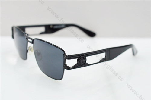 630 VERSACE Sunglass  SV034