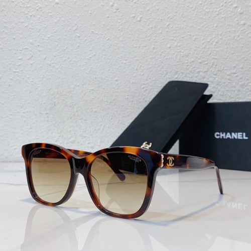 Luxury sunglasses for women CH5482 SCHA210