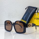 Black sunglasses FENDI 40048U SF159