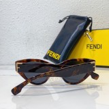 FENDI Cat Eye Sunglasses Women ODEL FE40035U SF170