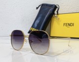 FENDI Polarized sunglasses FE40069U SF167