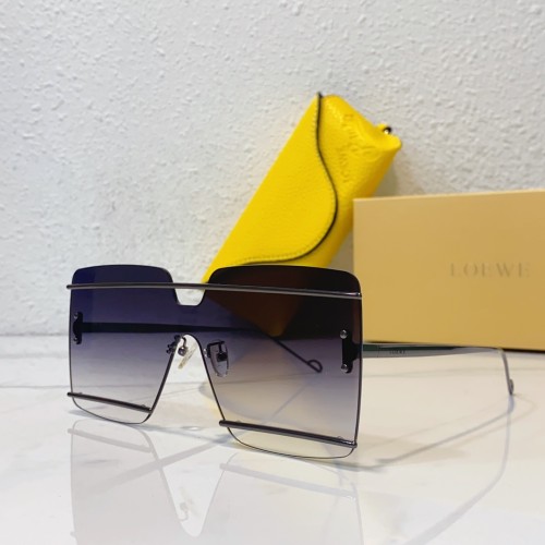 Women Square Sunglasses LOEWE LW5012S SLW013