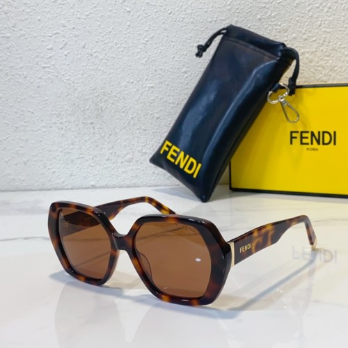 FENDI Sunglasses Craud SF124