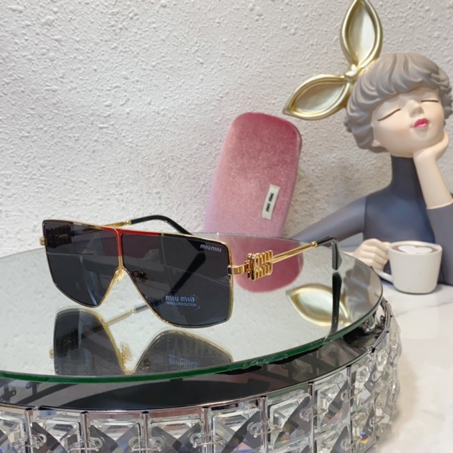 knockoff miu miu shades smu51z smi243