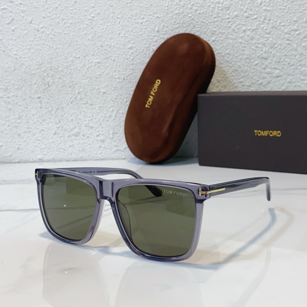 green color of fake designer shades tom ford ft0832