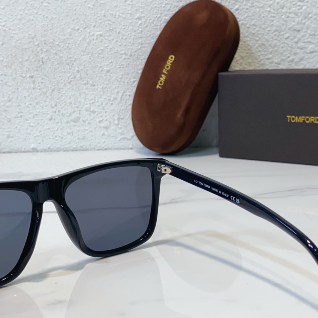 inside version of fake designer shades tom ford ft0832