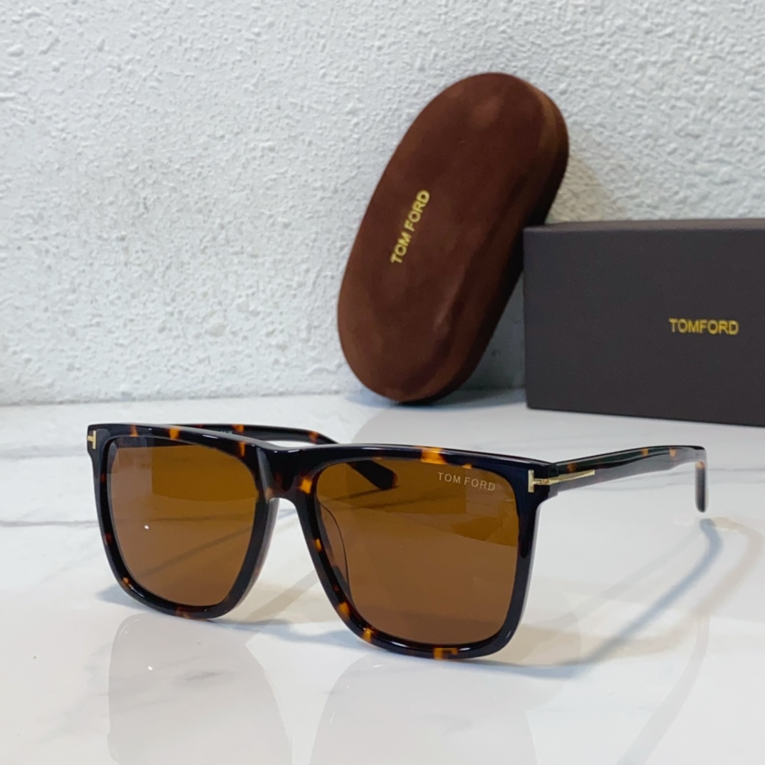 amber color of Tom Ford Replica Sunglasses FT0832