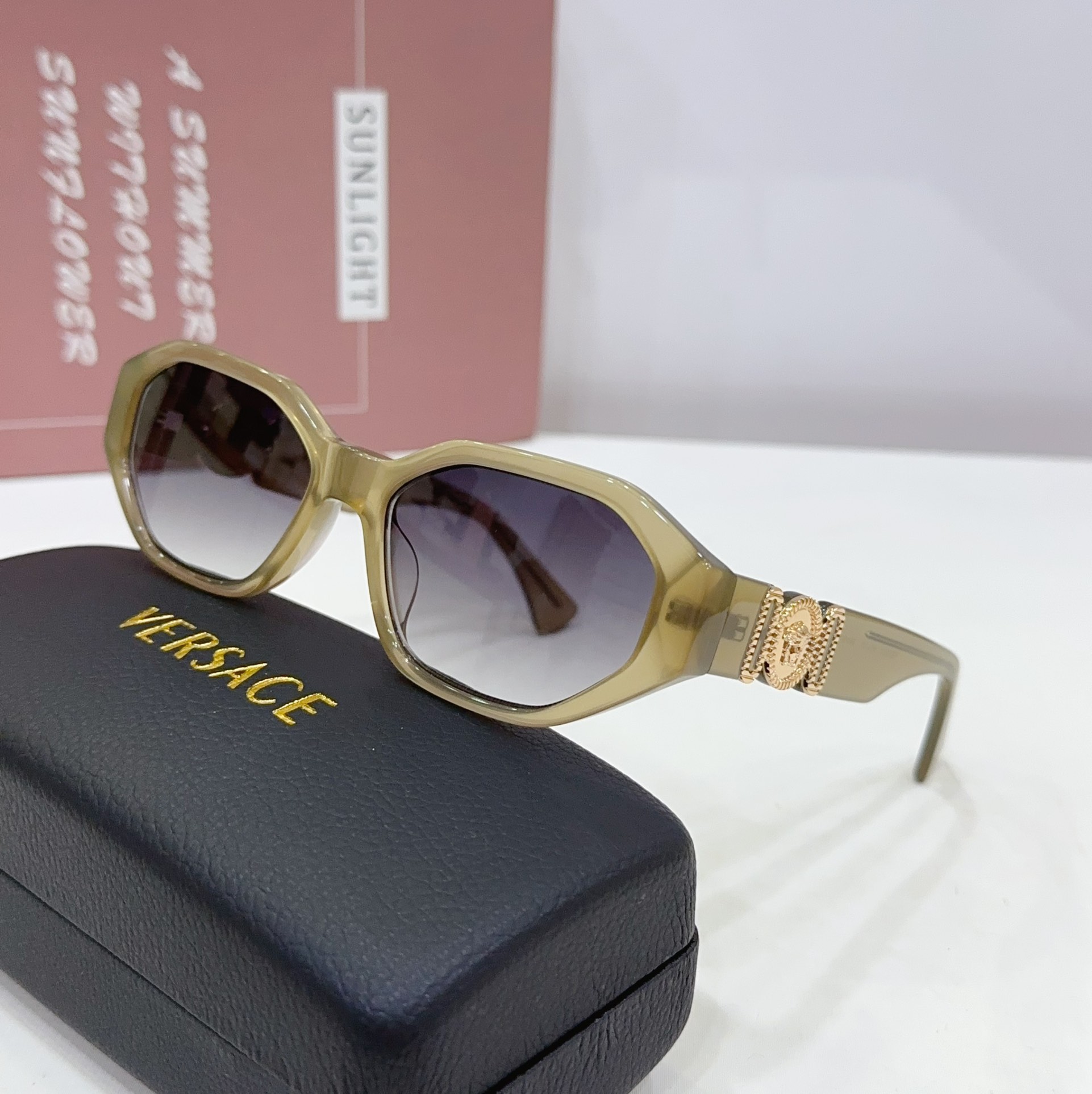 c6 color of versace shades women replica sv227