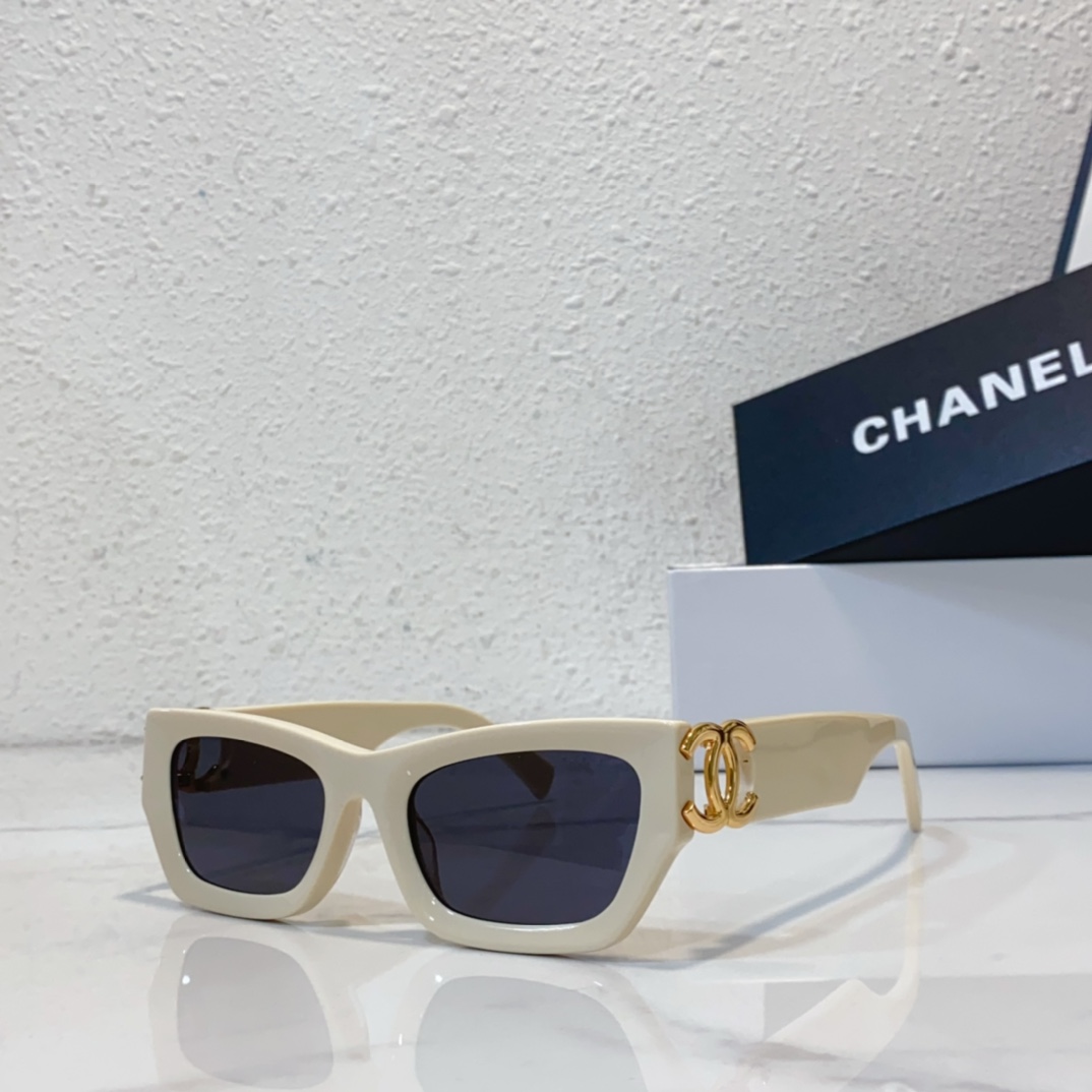 beige color of classic wayfarer sunglasses replica chanel ch5837