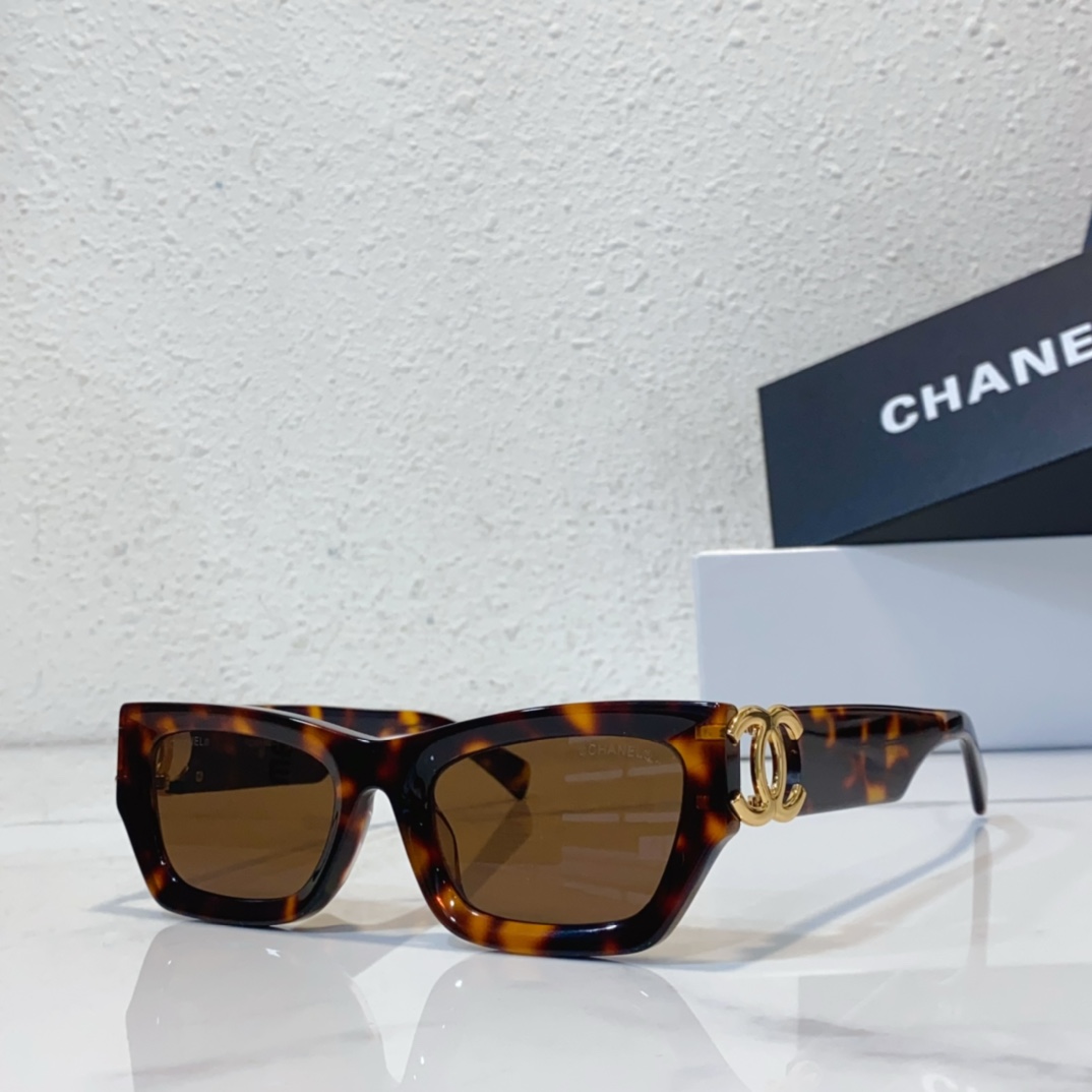 amber color of classic wayfarer sunglasses replica chanel ch5837
