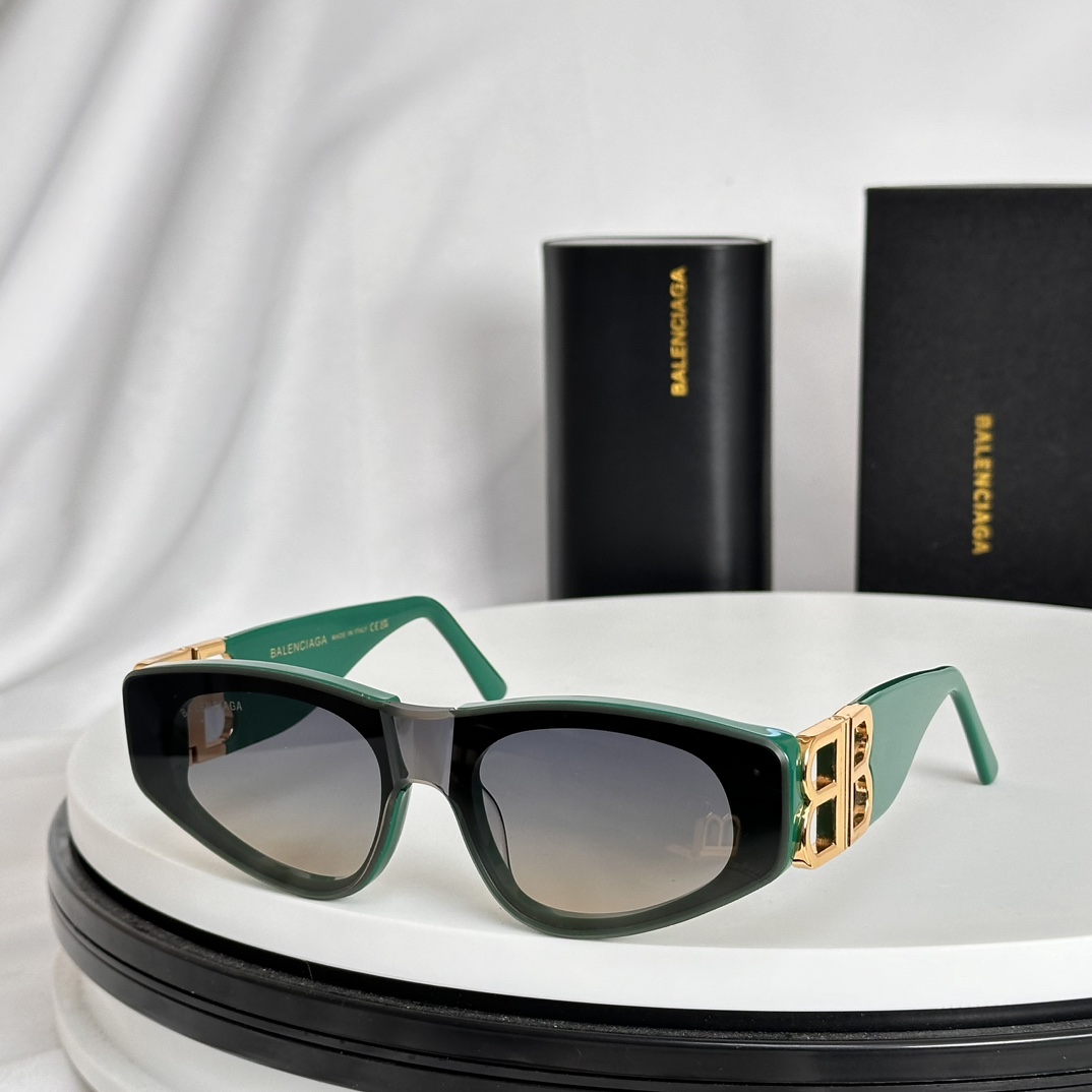 green color of balenciaga sunglasses dummy bb0534s