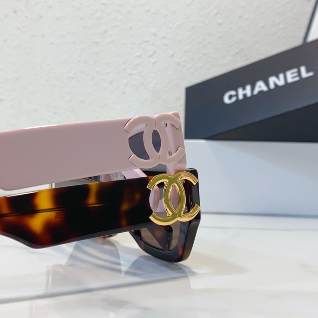pink color of classic wayfarer sunglasses replica chanel ch5837