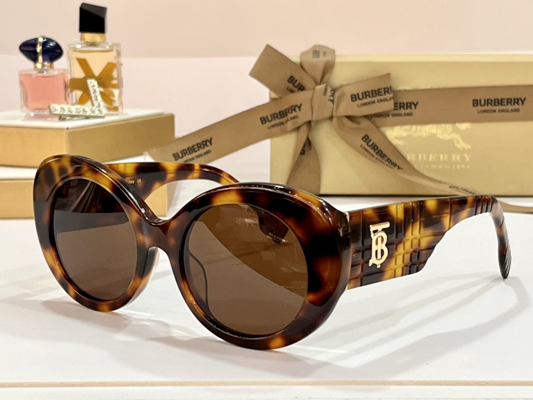 amber color of replica sunglasses burberry 4743
