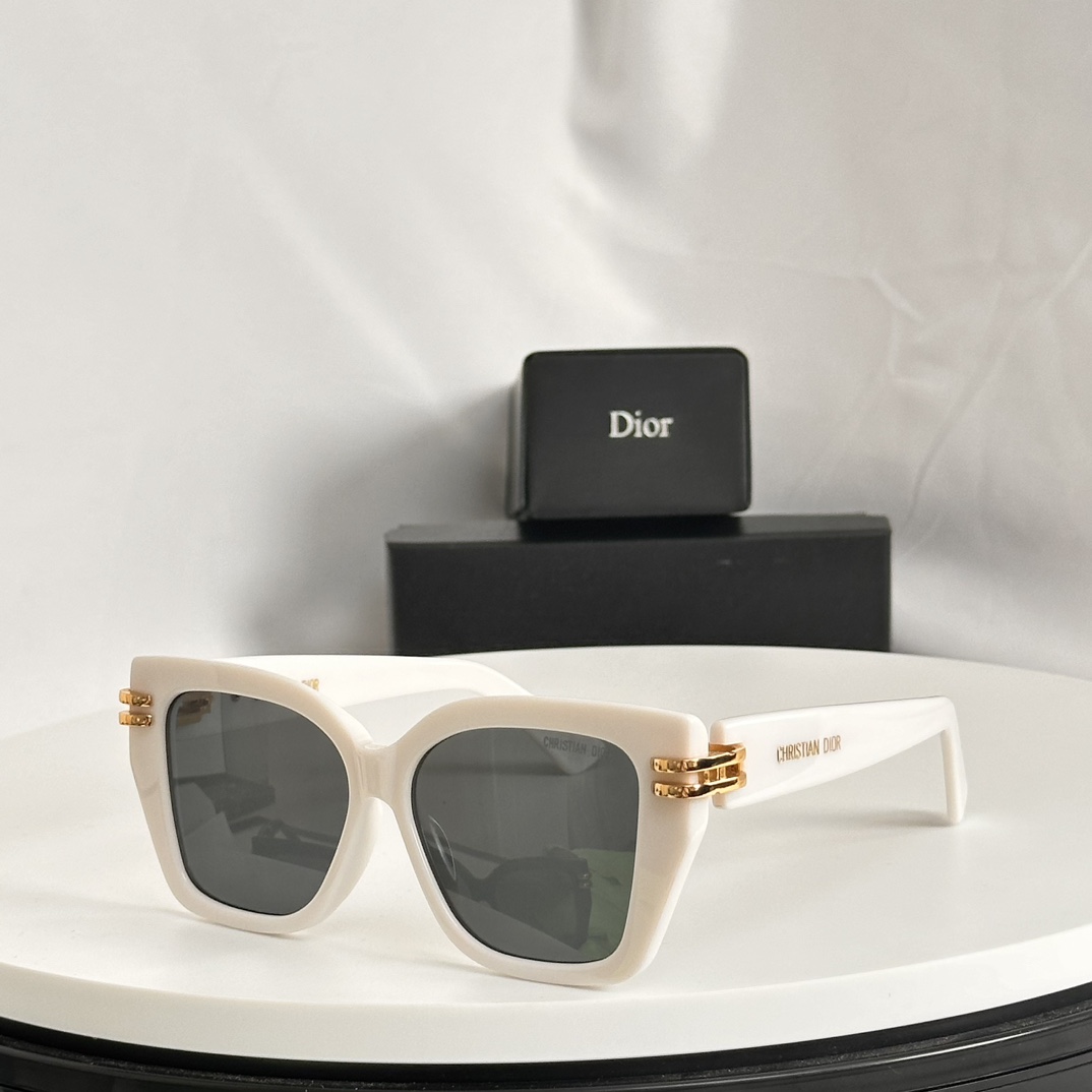 beige color of dior Sunglasses S1F