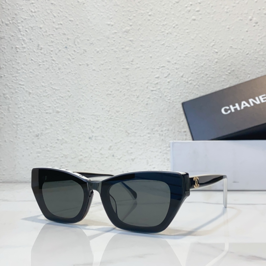 black color of Chanel sunglasses replica A95082