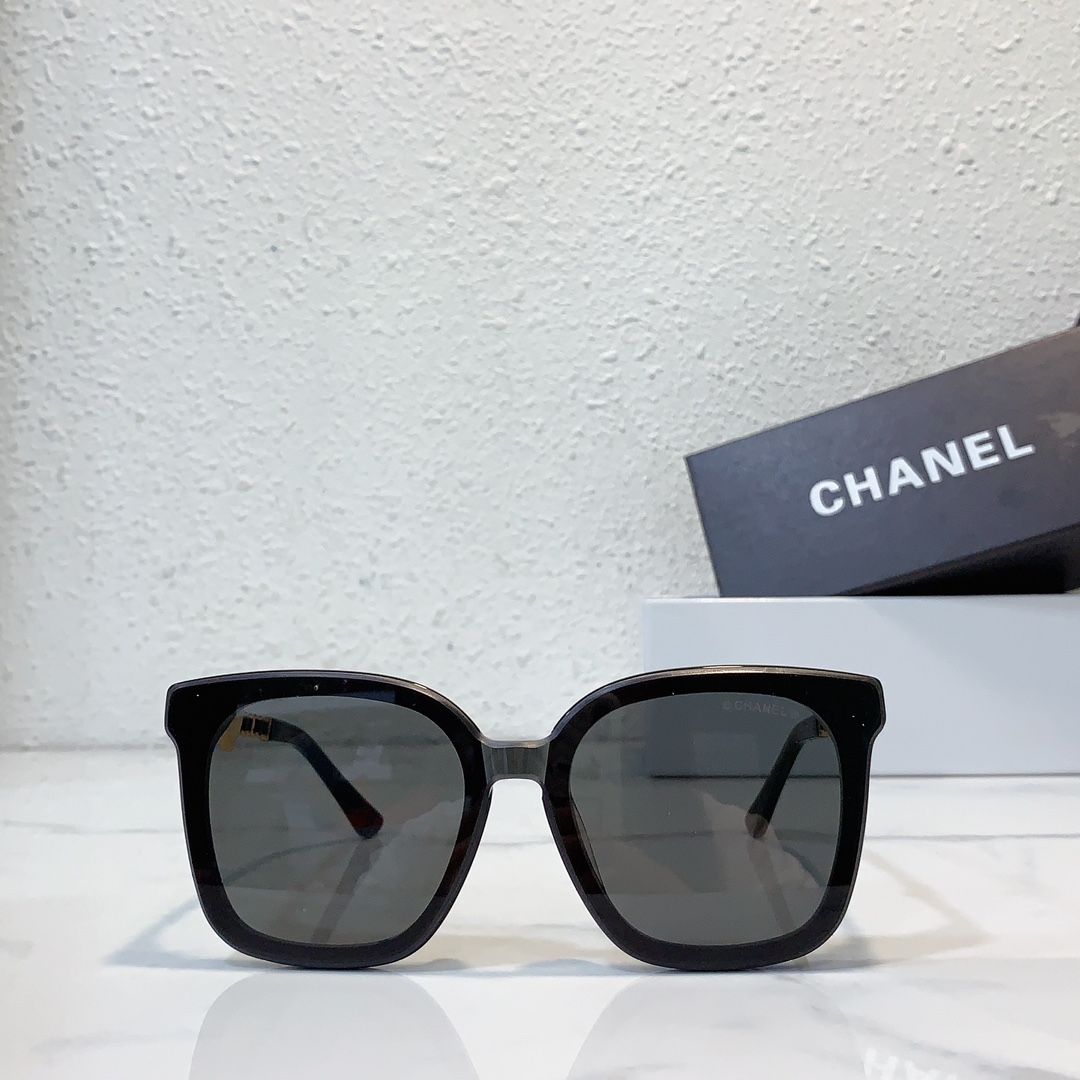 front version of Chanel sunglasses replica A95076