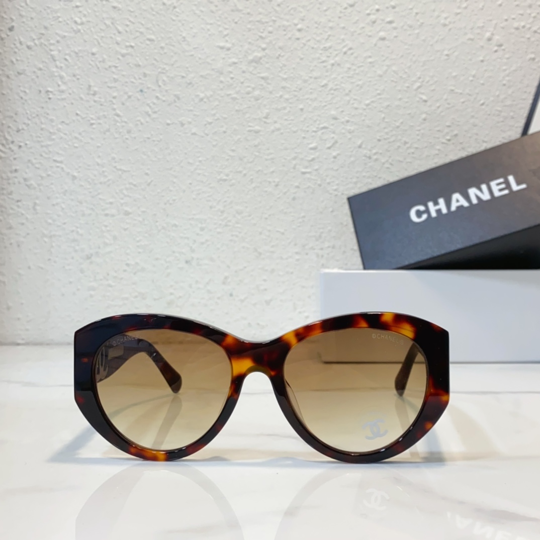 front version Chanel sunglasses replica 5492
