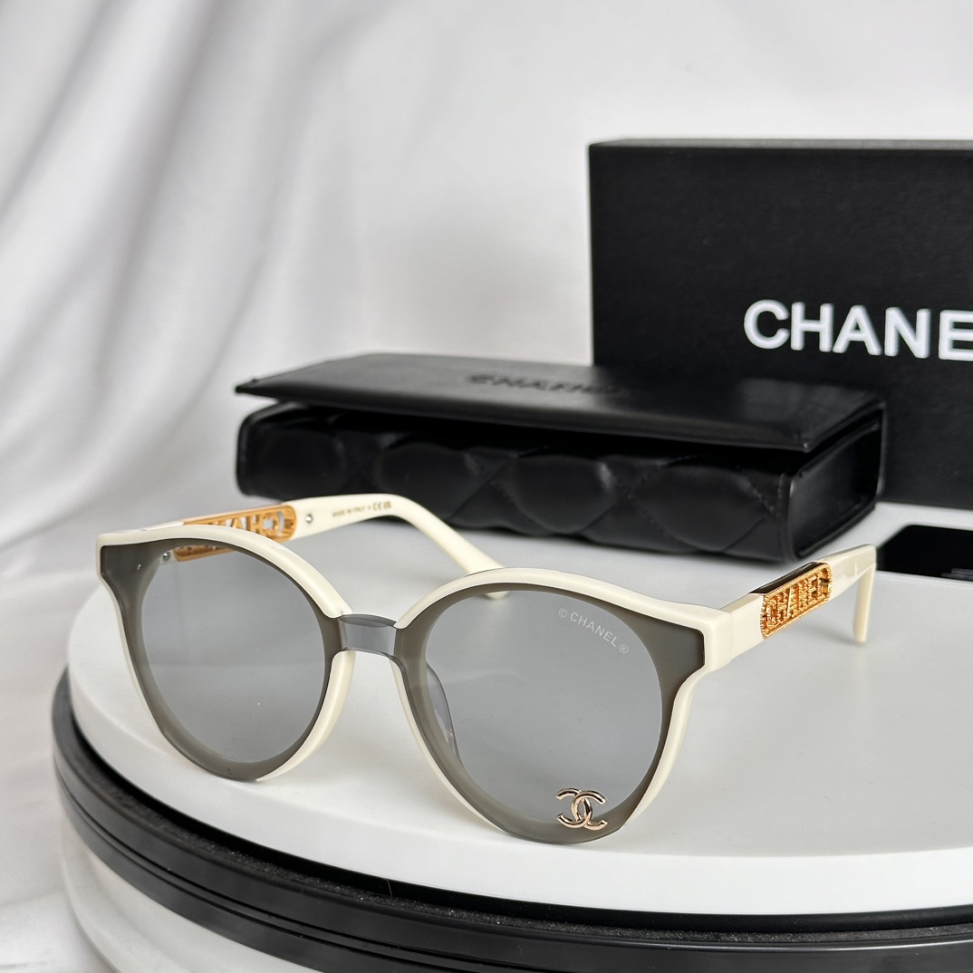 white Chanel sunglasses replica A95081