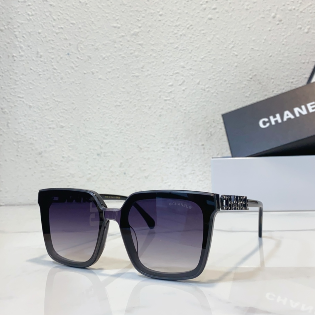 grey Chanel sunglasses replica A95067